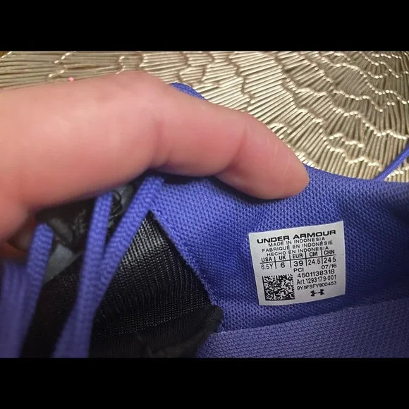 UNDER ARMOUR SNEAKERS FOR WOMEN MULTICOLORSSIZE 6Y - Picture 8 of 10